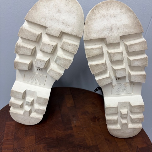 Gianni Bini Black Wander-Lust Lug Sole  Women's Platform Bootie Hightop Size 8M - Picture 9 of 10